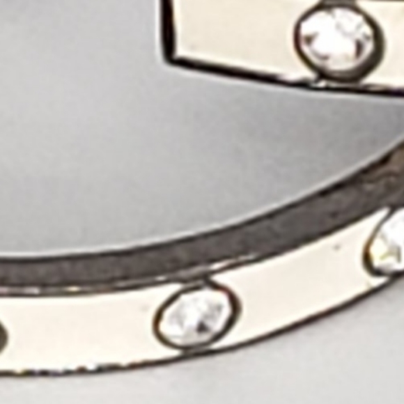 Beautiful Give - Picture 3 of 4